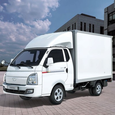Academy 15145 Hyundai Porter II Box Truck 1/24