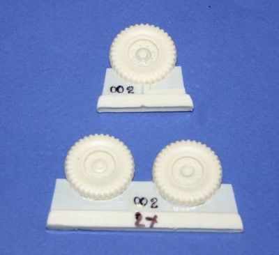 CMK B35002 Chevr.15cwt4x2Canada wheels9x16 Gen.Purpose(Dunlop)ITA 1/35