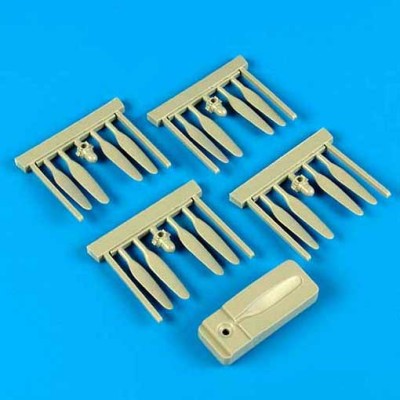 QuickBoost QB72336 B-24 Liberator propellers w/tool 1/72