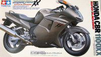 Tamiya 14070 Honda CBR 1100XX S. Blackbird 1/12