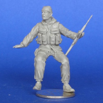 Master Club MCF35162 Советский солдат, сидящий на БТР-70. Афганистан 1/35