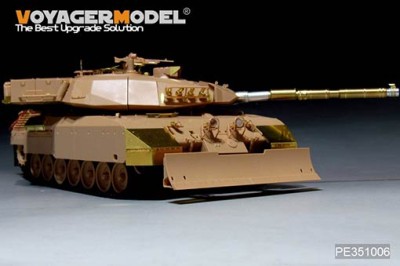 Voyager Model PE351006A Modern Canadian Leopard C2 MEXAS MBT(smoke discharger include ) (MENG TS 35-041) 1/35