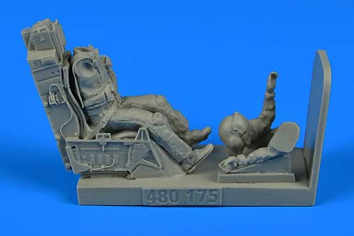 Aerobonus 480175 USAF Fighter Pilot w/ ejection seat for F-16 1/48