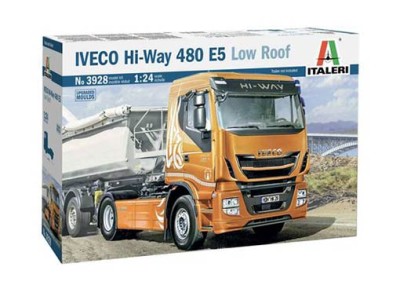 Italeri 03928 IVECO Hi-Way 480 E5 Low Roof 1/24