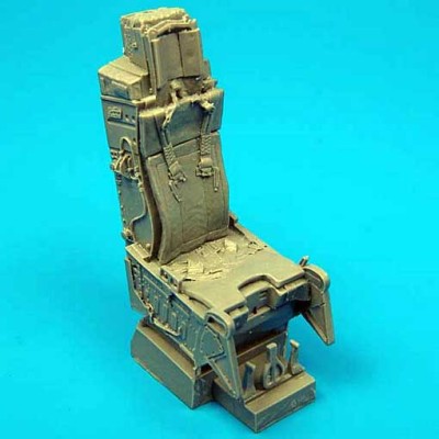 QuickBoost QB72022 F-15 ejection seat with safety belts 1/72