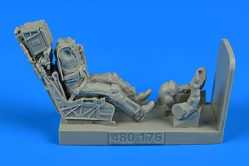 Aerobonus 480176 USN Fighter/Attack Pilot w/ ej.seat F/A-18E/F 1/48