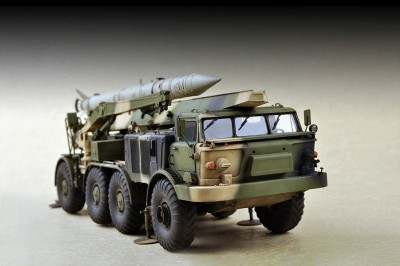 Trumpeter 07179 9P113 TEL w/9M 21 комплекса малой дальности 9K52 &quot;Луна-М&quot; 1/72