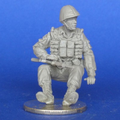 Master Club MCF35166 Советский солдат, сидящий на БТР-70. Афганистан 1/35