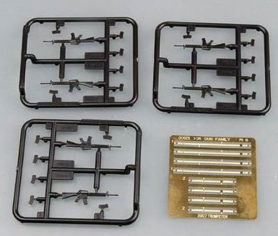 Trumpeter 00501 Американское стрелковое оружие AR15/M16/M4 FAMILY-M16A1 1/35