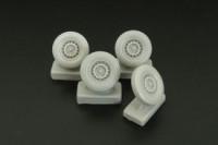 Hauler HLX48356 Wheels for GAZ family (ACE) 1/48