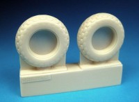 Barracuda Studios BCR32030 (Ltd) American P-51D Mustang Oval Tread Pattern Tyres/Tires (designed to be used with Tamiya kits) 1/32