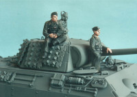 Tank T-35004	Немецкие танкисты, лето 1940-45. Две фигуры.