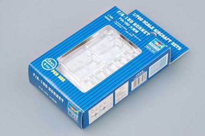 Trumpeter 03428 F/A-18E SUPER HORNET (12 pcs/box) 1/700