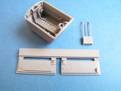 Pavla Models U48-32 E. E. Canberra nosewheel bay for Airfix 1:48