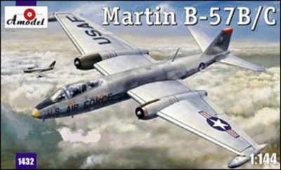 Amodel 1432 B-57B/C 1/144