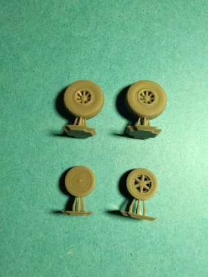 Fly model A0010 Tigercat wheels with treads (FLY) 1/72