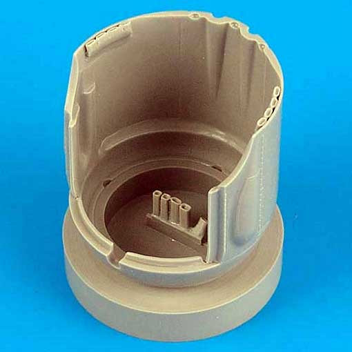 QuickBoost QB48117 Fw 190A-8 cowling with exhaust 1/48