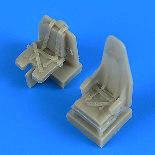 QuickBoost QB72550 Mosquito seats with safety belts (TAM) 1/72