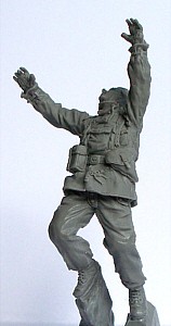 Zebrano ZF35004 Падающий эсэсовец 1/35