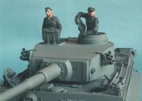 Tank T-35006	Немецкие танкисты СС, лето 1943-45. Две фигуры.