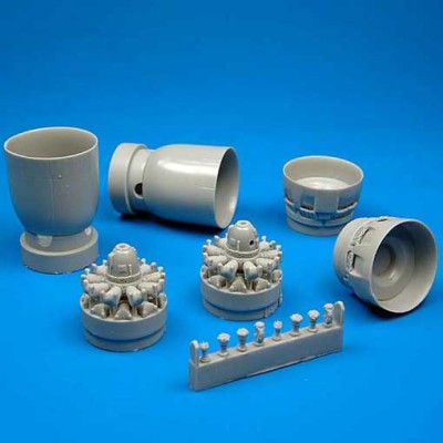 QuickBoost QB72028 A-26K correct cowling and engines 1/72