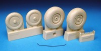 Barracuda Studios BCR32066 Messerschmitt Me-262 Main, Ribbed Hub Nosewheels. (designed to be used with Revell nd Trumpeter kits) 1/32