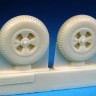 Barracuda Studios BCR48151 British 4-Slot 32' Mainwheels - Block Tread 1/48