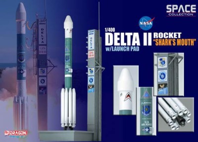 Dragon 56334 Космический аппарат Delta II Rocket &quot;Shark's Mouth&quot; w/Launch Pad (1/400)