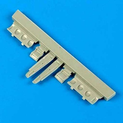 QuickBoost QB48449 P-40 Warhawk undercarriage covers 1/48