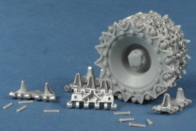Master Club MTL-35045 Траки для MT-ЛБ / 2С1 &quot;Гвоздика&quot; ранний тип (ОМШ) 1/35
