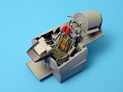Aires 7068 F-100D SUPER SABRE cockpit set 1/72