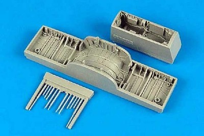 Aires 4477 F-102A Delta dagger wheel bay 1/48