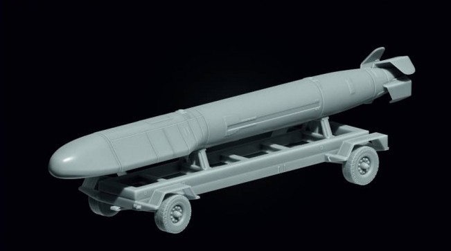 Mazhor Models MM72011 Ракета Х-65 транспортное положение + тележка (1шт)