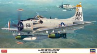 Hasegawa 02466 Американский штурмовик A-1H Skyraider с ракетной установкой (Limited Edition) 1/72