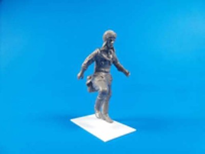 CMK F32318 Soviet Yak-3 Pilot Running Towards Aircraft 1/32