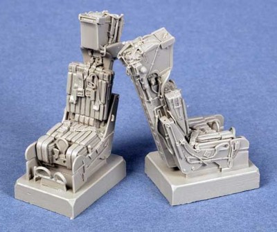 QuickBoost QB32033 F-14A ejection seats with safety belts 1/32