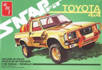 AMT 1114 1980 Toyota Hilux SR5 Pickup (Snap Kit) 1:25