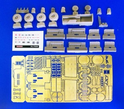 Plus model AL7006 Wheel bays for EC - 121 Warning Star 1:72