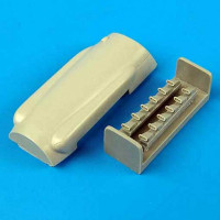 QuickBoost QB48229 Spitfire Mk. XIV cowling and exhaust 1/48