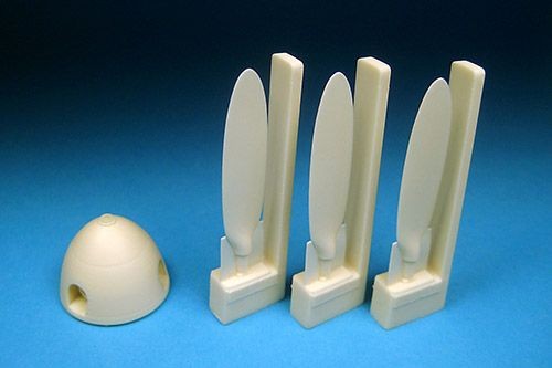Barracuda Studios BCR32122 Messerschmitt Bf-109G-10 propeller and spinner (designed to be used with Revell kits) 1/32