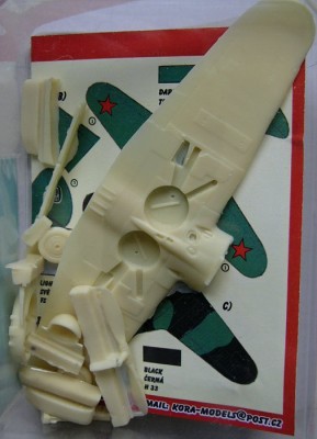 Kora Model C7285 I-16 Typ 29 Soviet service I. Conv.set (ICM) 1/72