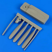 QuickBoost QB48662 F4U-5 Corsair propeller w/tool 1/48
